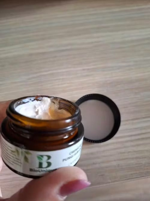 Anti-Dark Circles and Eye Bags Cream that reduces dark circles, bags and fine wrinkles