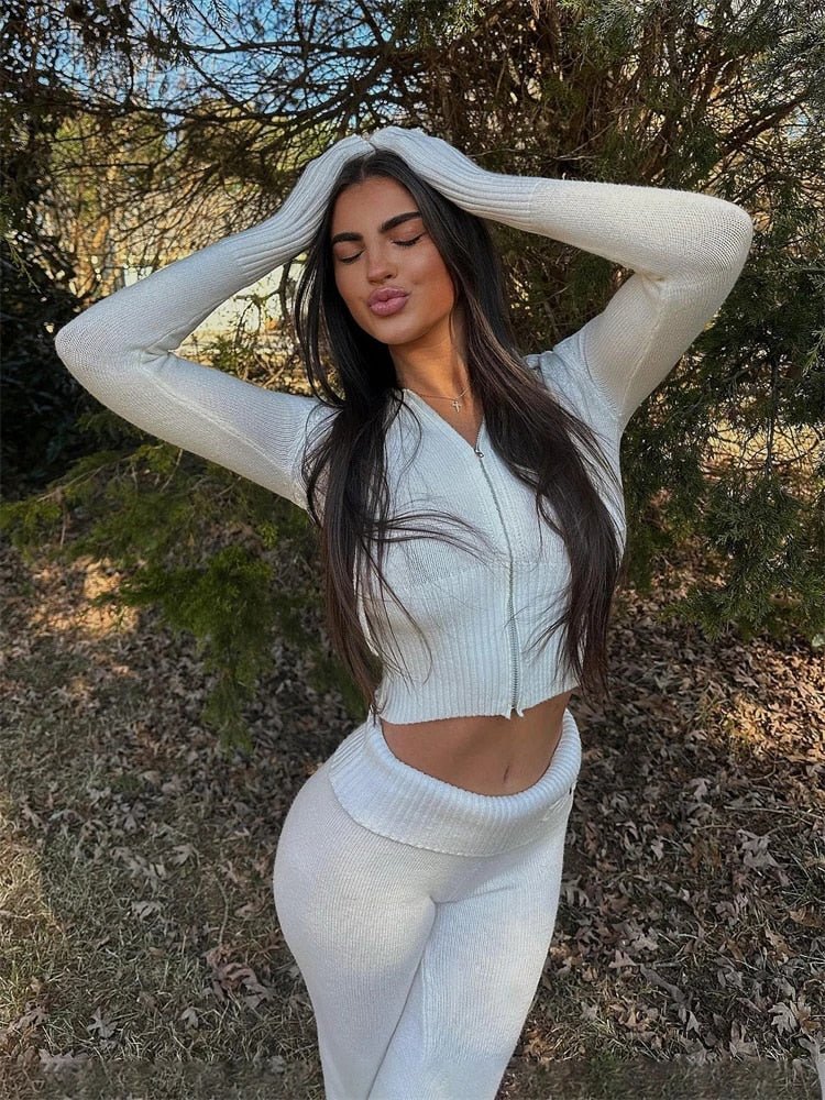 Women's stylish and sexy two-piece set with high-waisted long-sleeved trousers