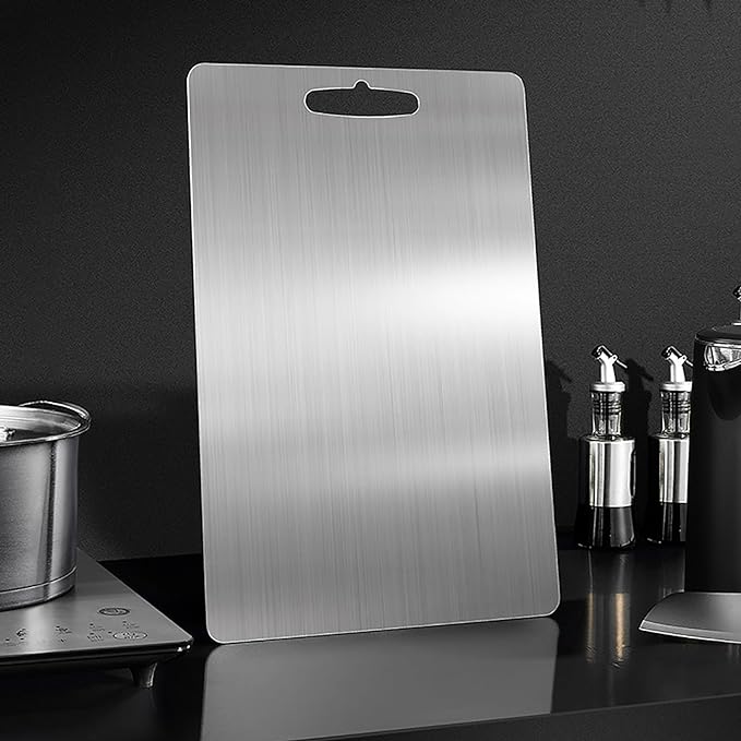 SteelGrip™ — Master Every Chop with Sharp, Stain-Free Confidence