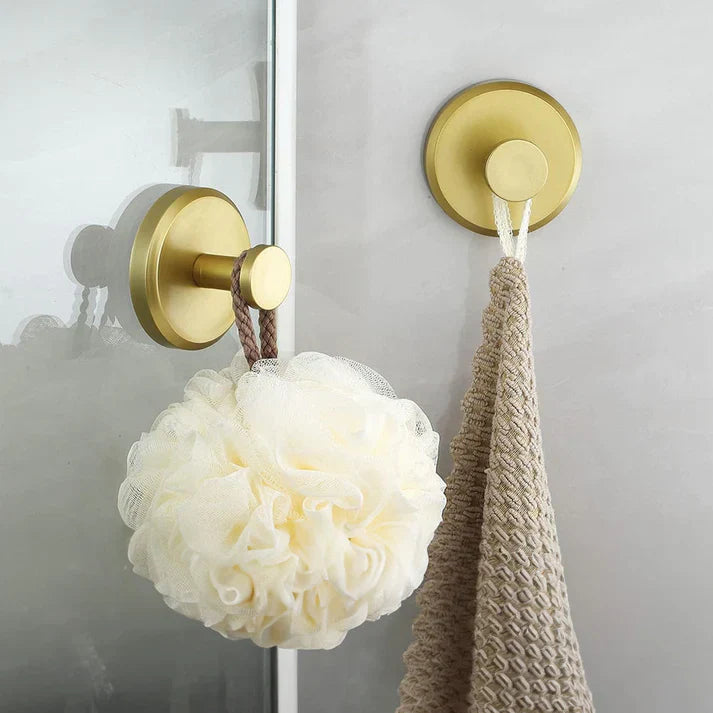 GripMaster™ — Damage-Free Hanging Made Easy | 50% Off