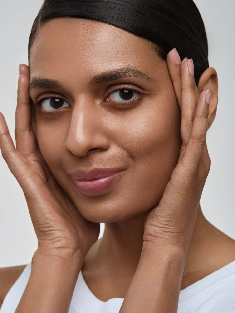 VelvetMatte™ — Instantly Smooths, Hydrates, and Radiates Your Natural Beauty All Day