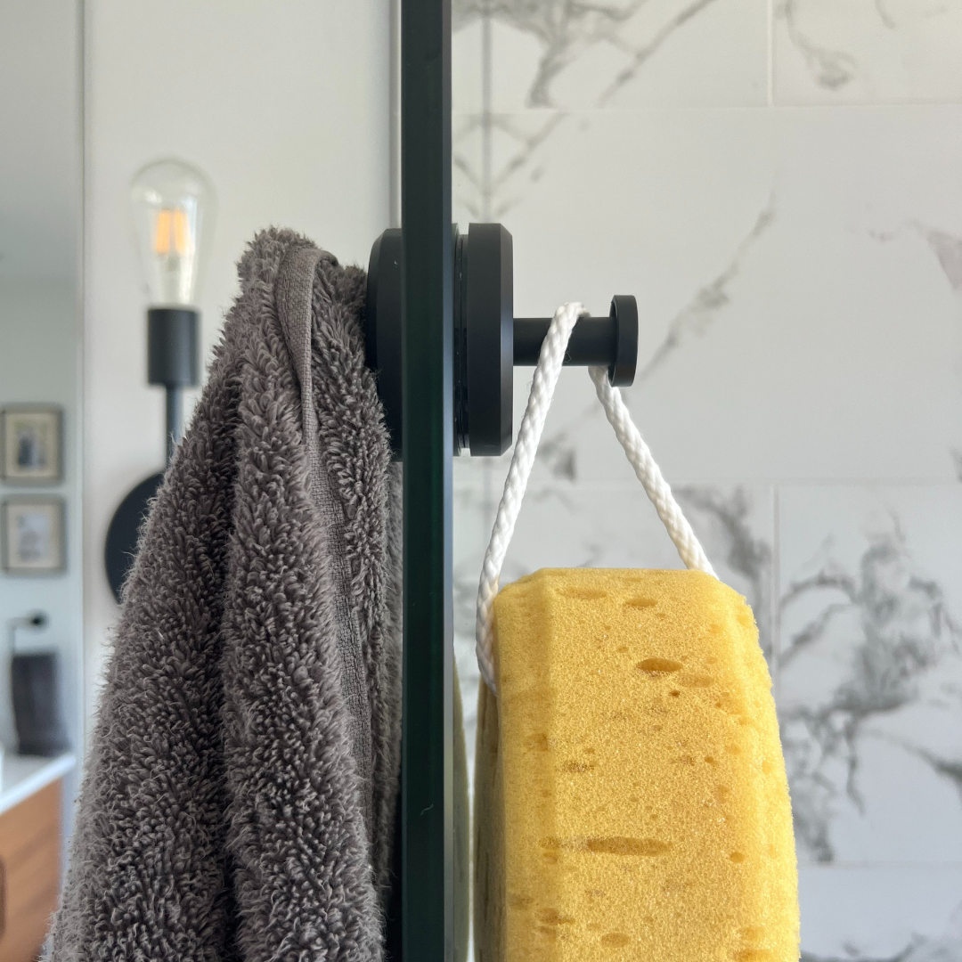GripMaster™ — Damage-Free Hanging Made Easy | 50% Off