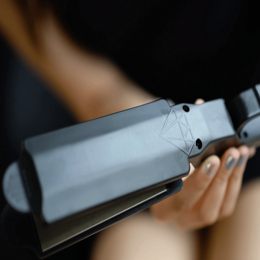 SilqueEssence™ Pro Straightener — Unlock Head-Turning Shine and All-Day Frizz-Free Confidence