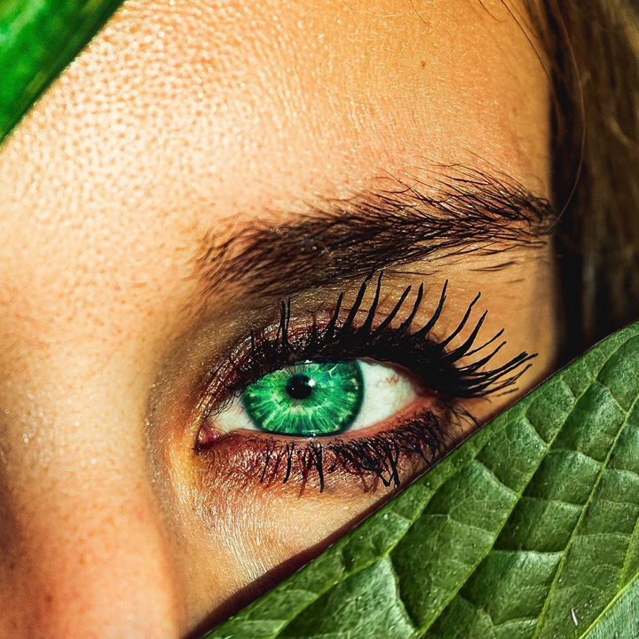 VivaHue™ — Ignite Your Natural Eye Color and Captivate Every Room