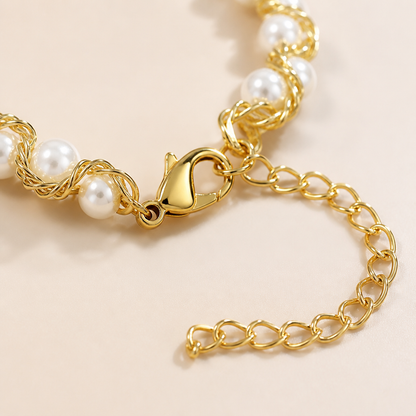 LumaChic™ – Twisted Gold Wire Chunky Pearl Choker Detail