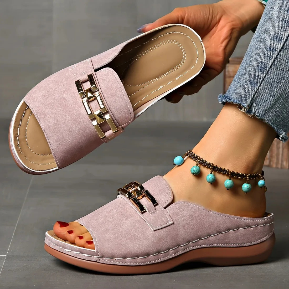 SolaraLuxe™ — Slip Into All-Day Comfort and Effortless Elegance