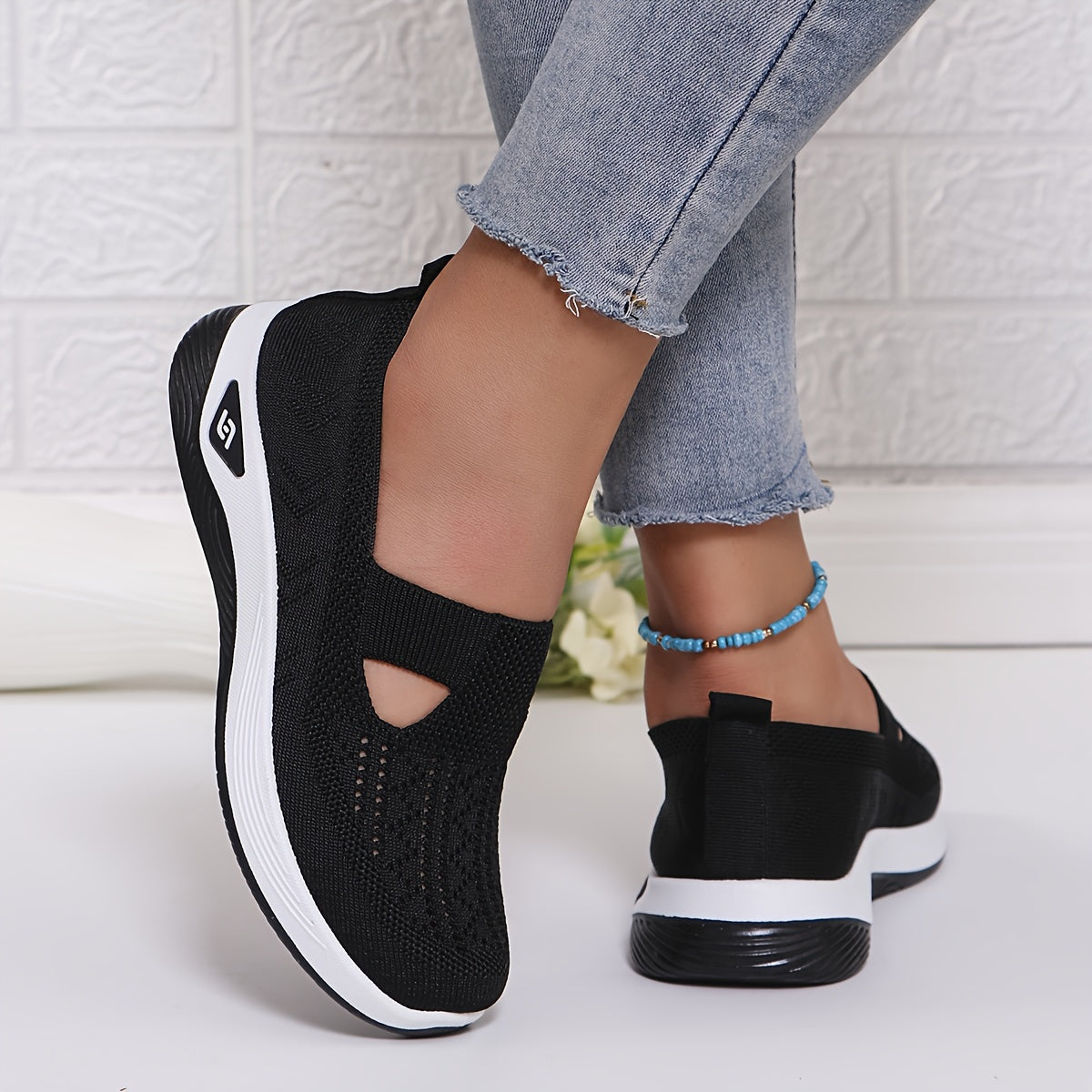 RamellaStride™ — Feel Unstoppable Comfort and Style in Every Step