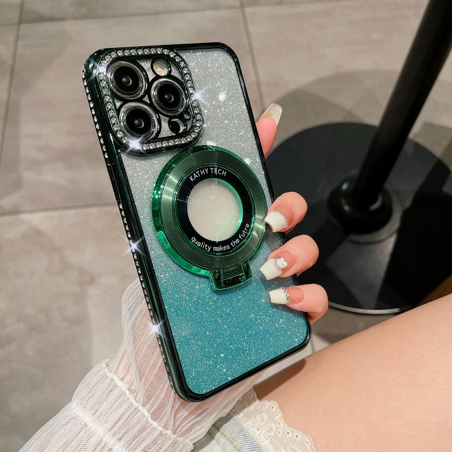 GlimmerGrip™ — Secure Your Phone with Sparkling Confidence | 50% Off