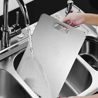 SteelGrip™ — Master Every Chop with Sharp, Stain-Free Confidence