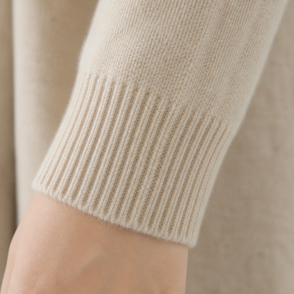 ArcticSilk™ – Comfortable Loose-Fit Turtleneck Pullover with Ribbed Edging