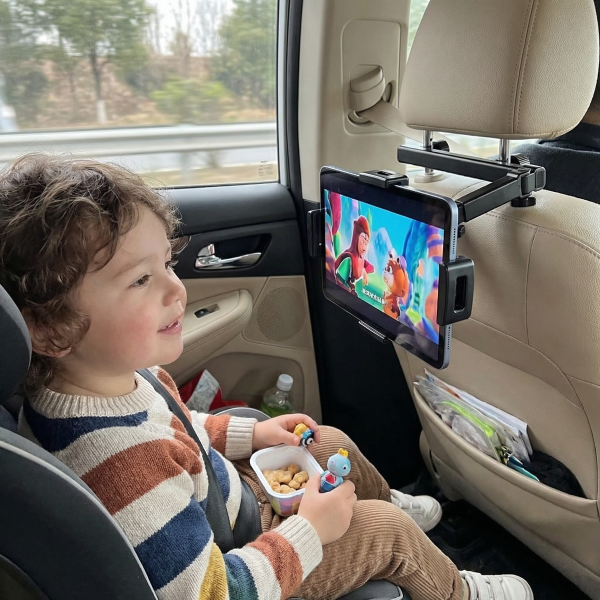 GlideNest™ — Hands-Free Entertainment That Turns Car Rides Into Calm, Happy Memories