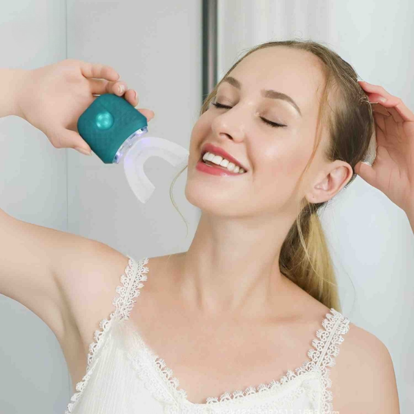 Brillora™ Sonic Brush — Unlock a dazzling, dentist-fresh smile in just 45 seconds