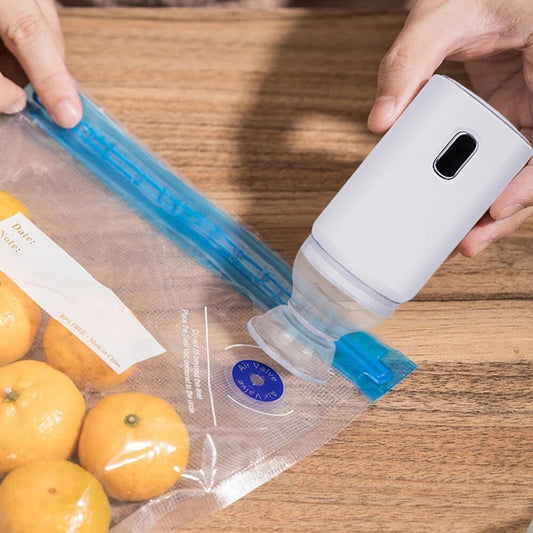Fresh Vacpro™ | Lock in freshness instantly with the push of a button!
