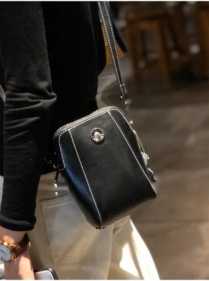StrideLux™ Crossbody — Elevate Your Style and Move Freely Without the Bulk