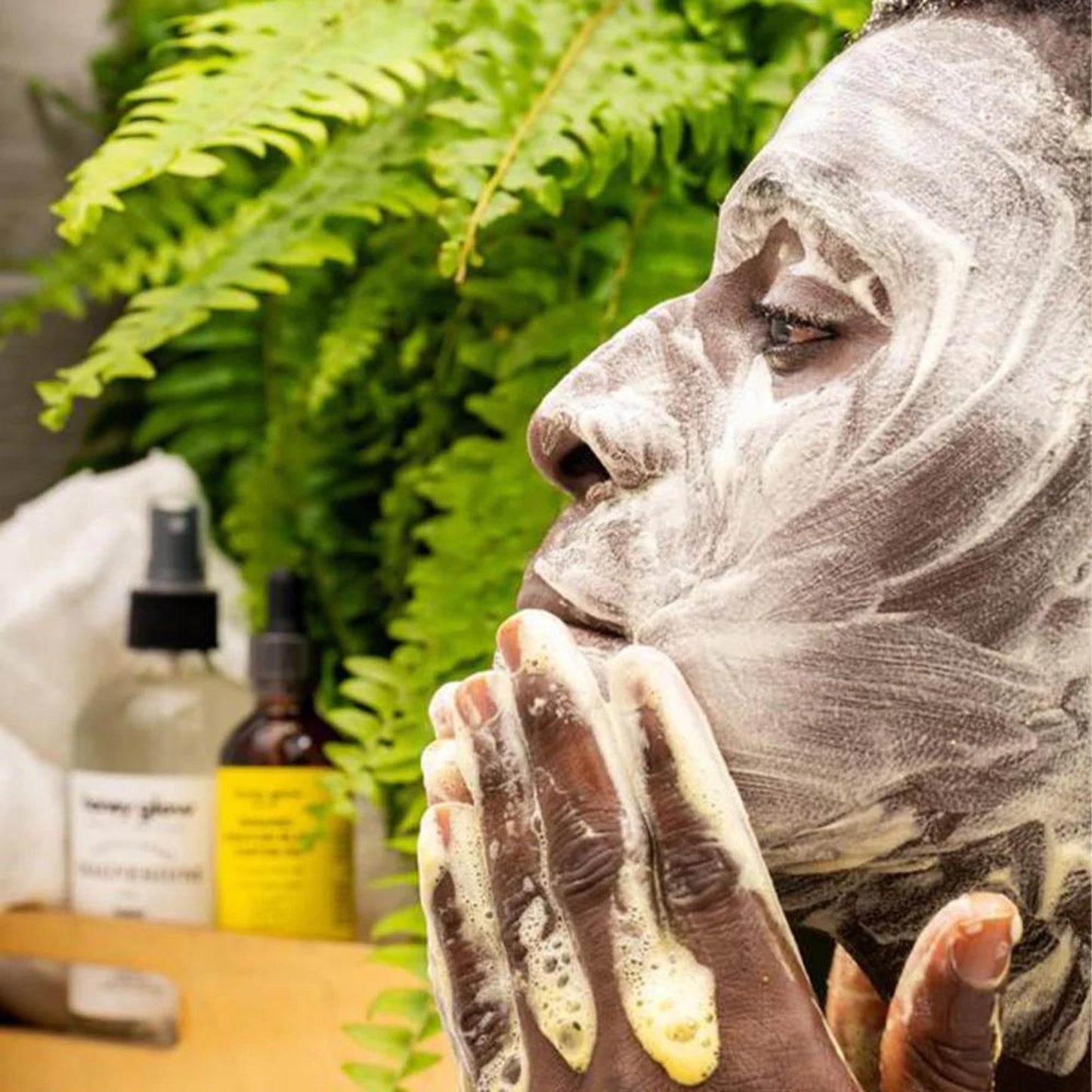 GlowAura™ — Unleash Radiance That Turns Heads Instantly