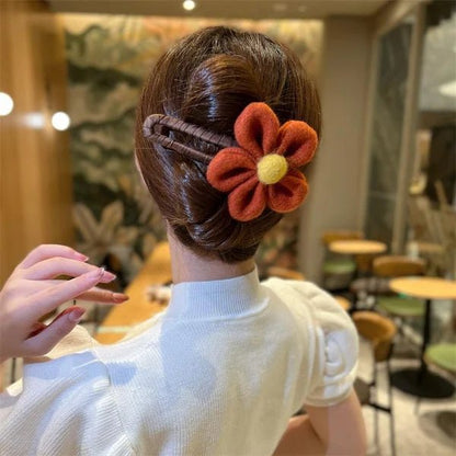 GlowChic™ — Instantly Radiate Confidence with Every Sparkling Clip