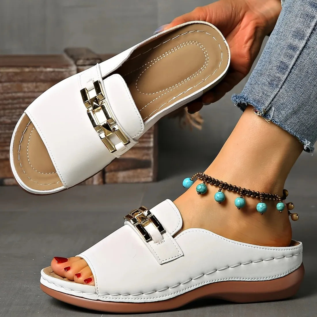 SolaraLuxe™ — Slip Into All-Day Comfort and Effortless Elegance