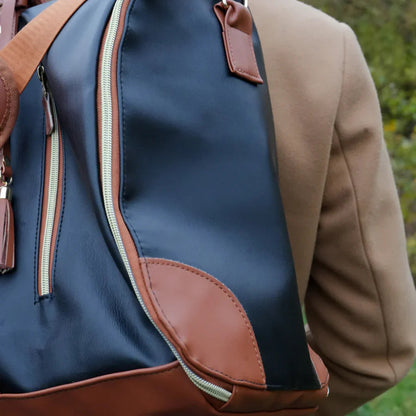 Voyago™ | Compact travel bag designed for space-saving excursions