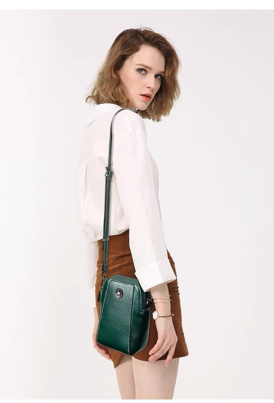 StrideLux™ Crossbody — Elevate Your Style and Move Freely Without the Bulk