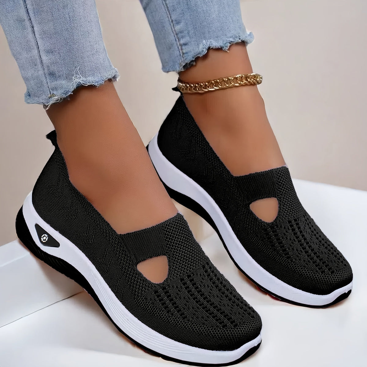 RamellaStride™ — Feel Unstoppable Comfort and Style in Every Step