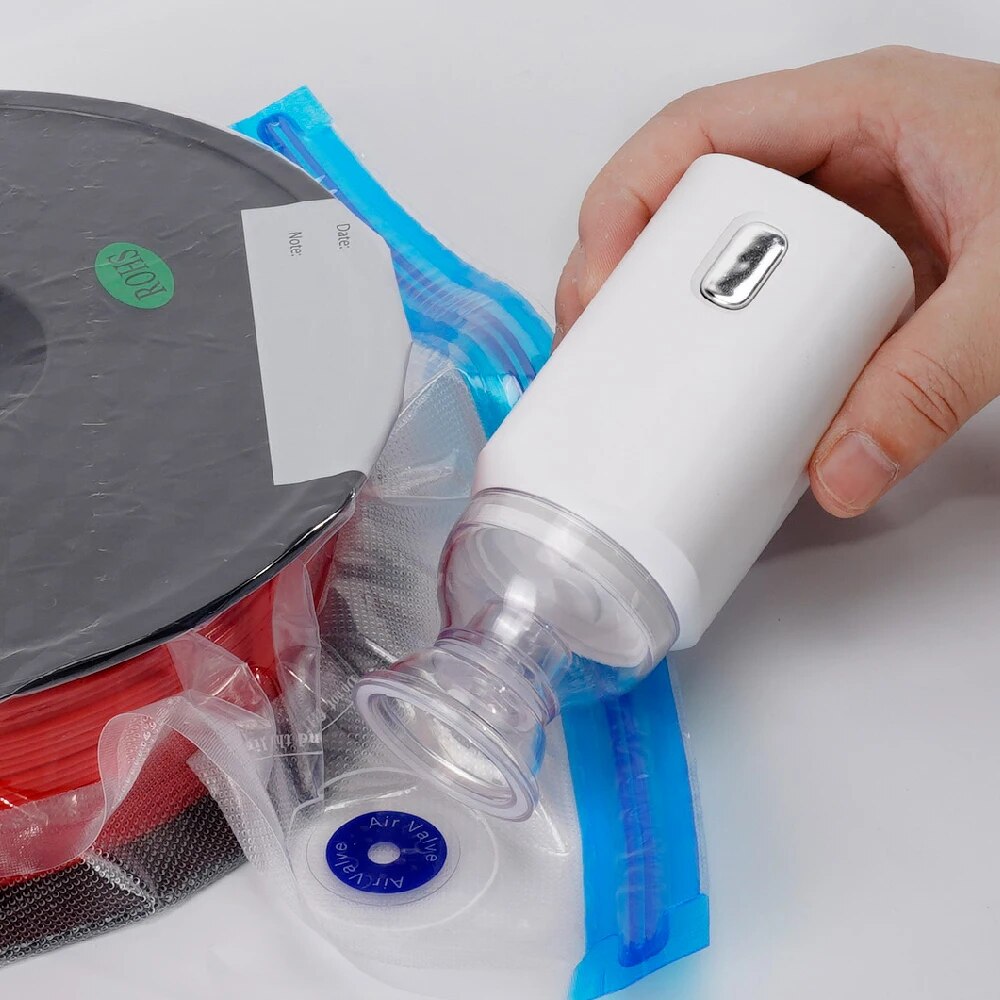 Fresh Vacpro™ | Lock in freshness instantly with the push of a button!