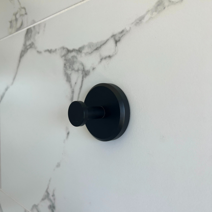GripMaster™ — Damage-Free Hanging Made Easy | 50% Off