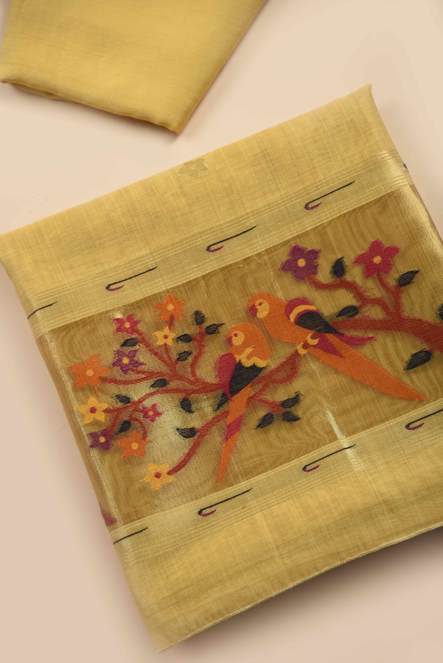 SoloraBloom™ — Ignite Every Moment with Timeless Elegance and Radiant Confidence
