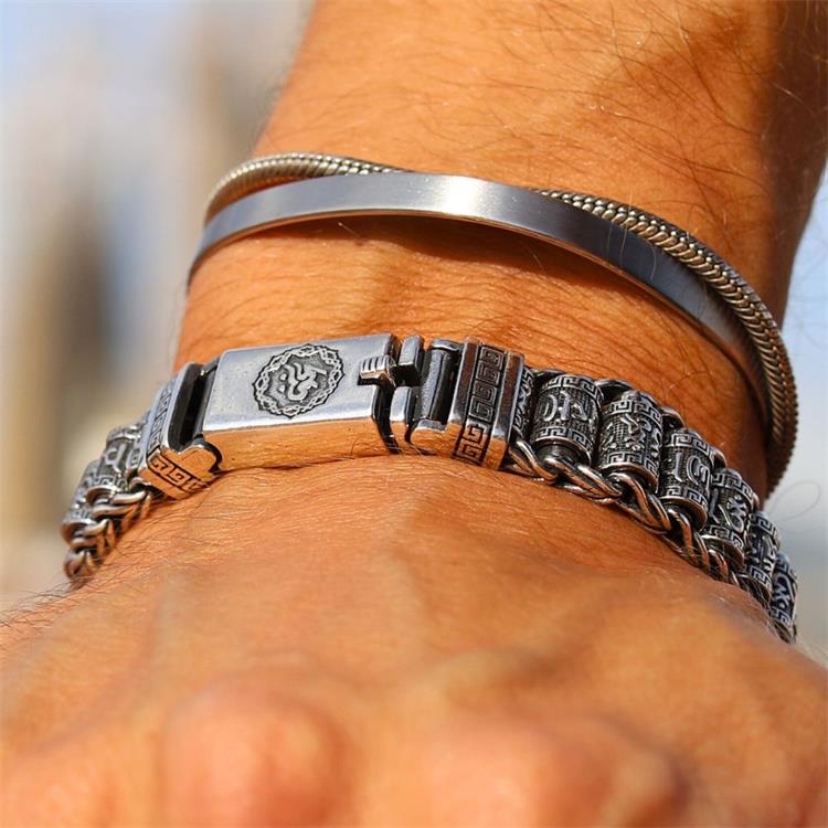 SereniSpin™ — Your Daily Dose of Unshakeable Calm and Confident Power