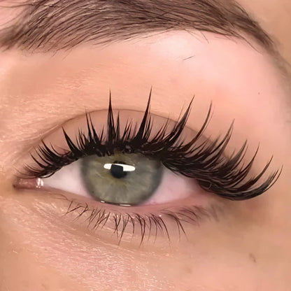 LumaLuxe™ Lash Kit — Effortless Glamour That Holds All Day Without Glue Hassles