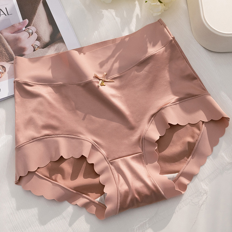 SilkAura™ — Feel Flawless Comfort and Fresh Confidence All Day Long