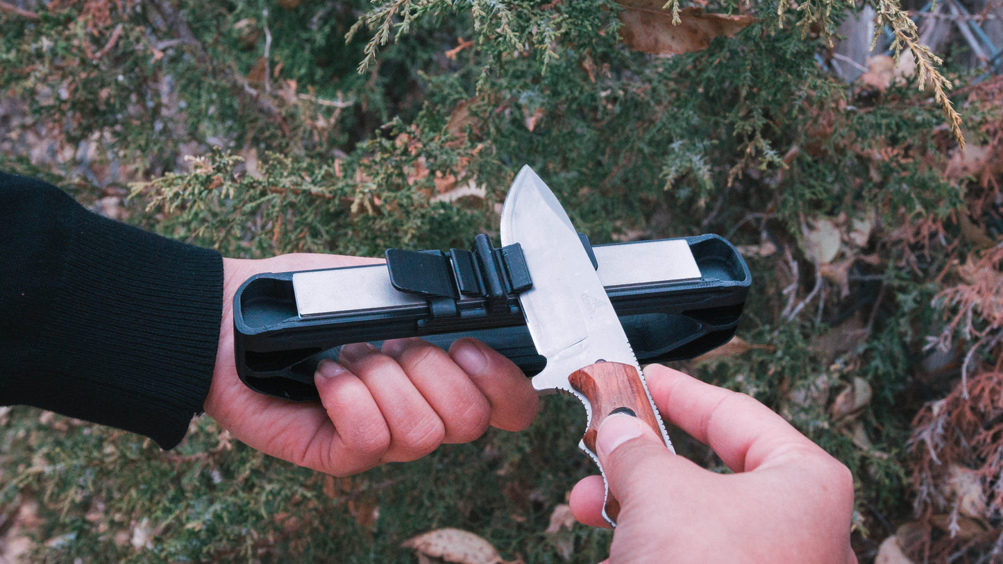 BladeForge™ — Instantly Turn Any Dull Blade into a Razor-Sharp Powerhouse Wherever You Are
