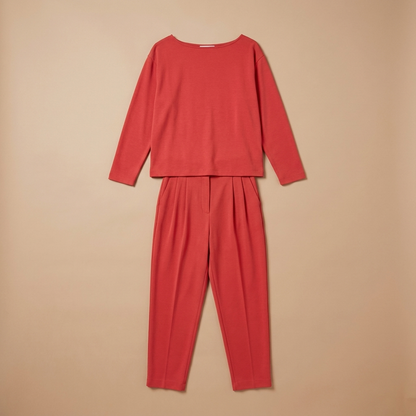 LuminaEase™ – Casual Boat-Neck Top & Slim Fit Pant Set