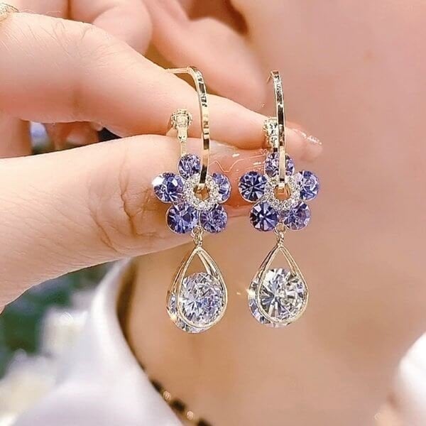 LumiFleur™ Crystal Earrings — Sparkle with Effortless Glamour That Turns Heads Everywhere
