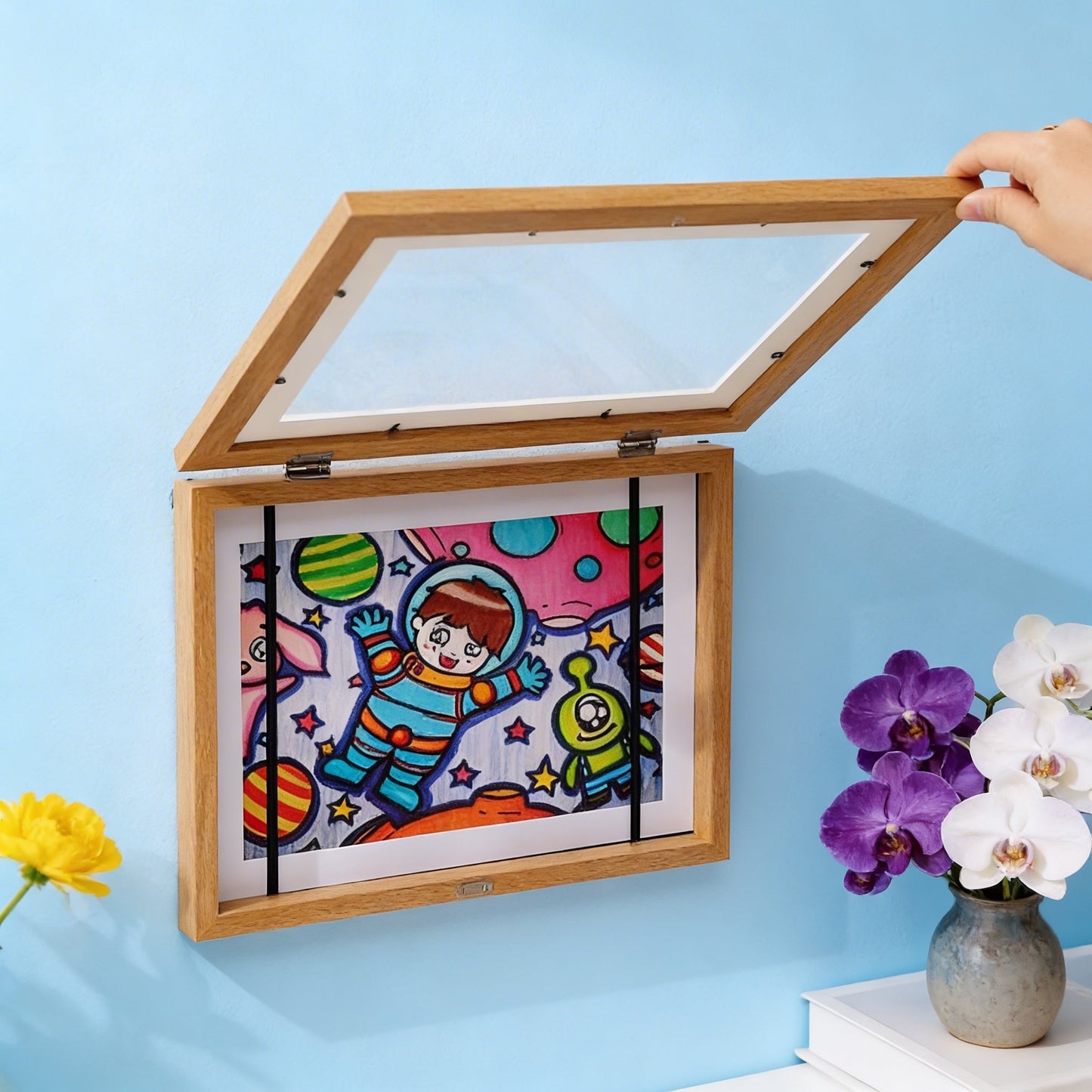 Artisoul™ Frame — Celebrate Every Spark of Your Child’s Genius with a Gallery That Grows & Glows