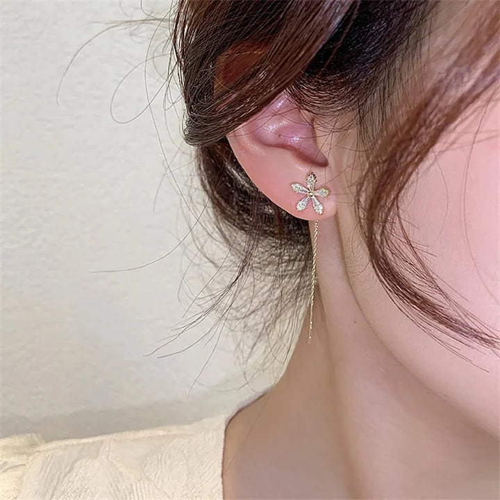 EnchantéGlow™ — Sparkle with Featherlight Comfort That Steals Every Spotlight