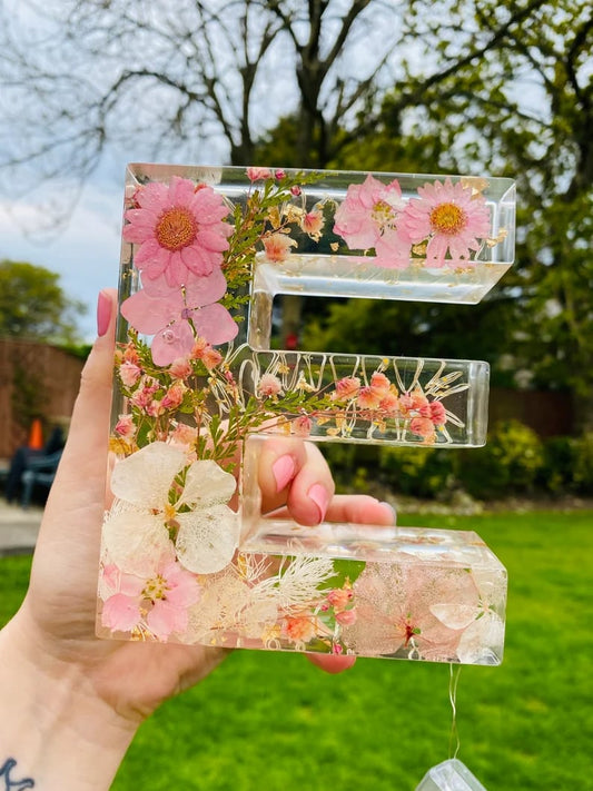 FloraGlow | Handmade Floral Night Light for a Dreamy Ambiance