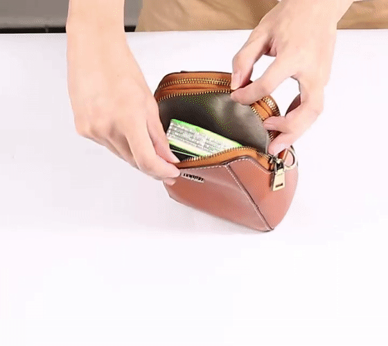 StrideLux™ Crossbody — Elevate Your Style and Move Freely Without the Bulk