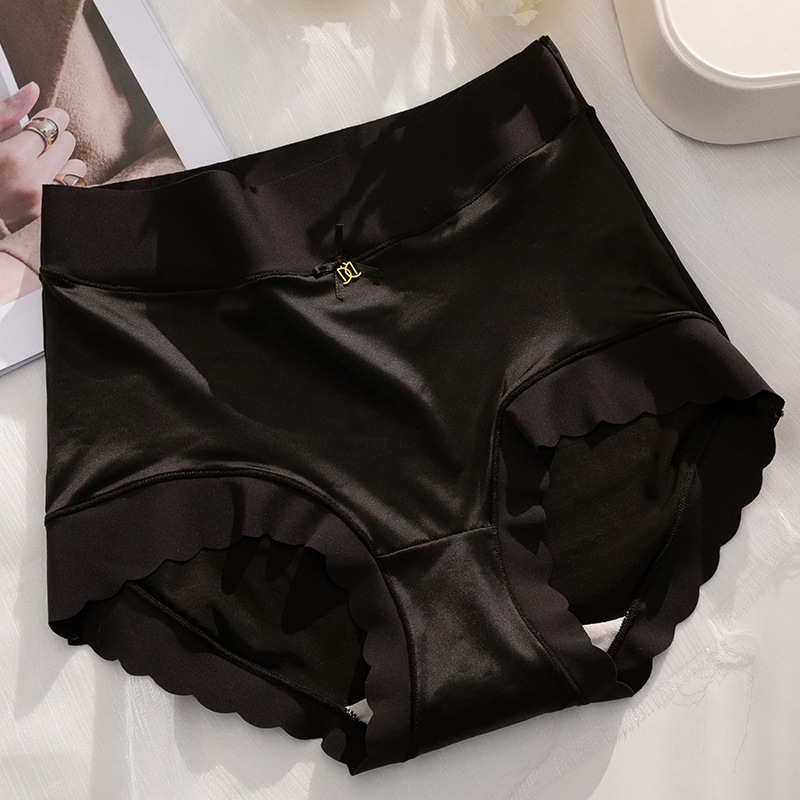 SilkAura™ — Feel Flawless Comfort and Fresh Confidence All Day Long