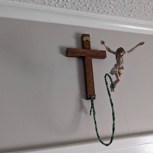 Jesus Bungee Jumping