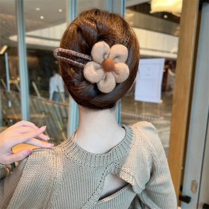 GlowChic™ — Instantly Radiate Confidence with Every Sparkling Clip