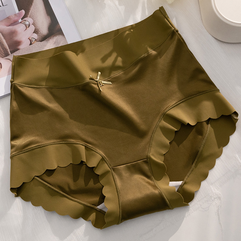 SilkAura™ — Feel Flawless Comfort and Fresh Confidence All Day Long
