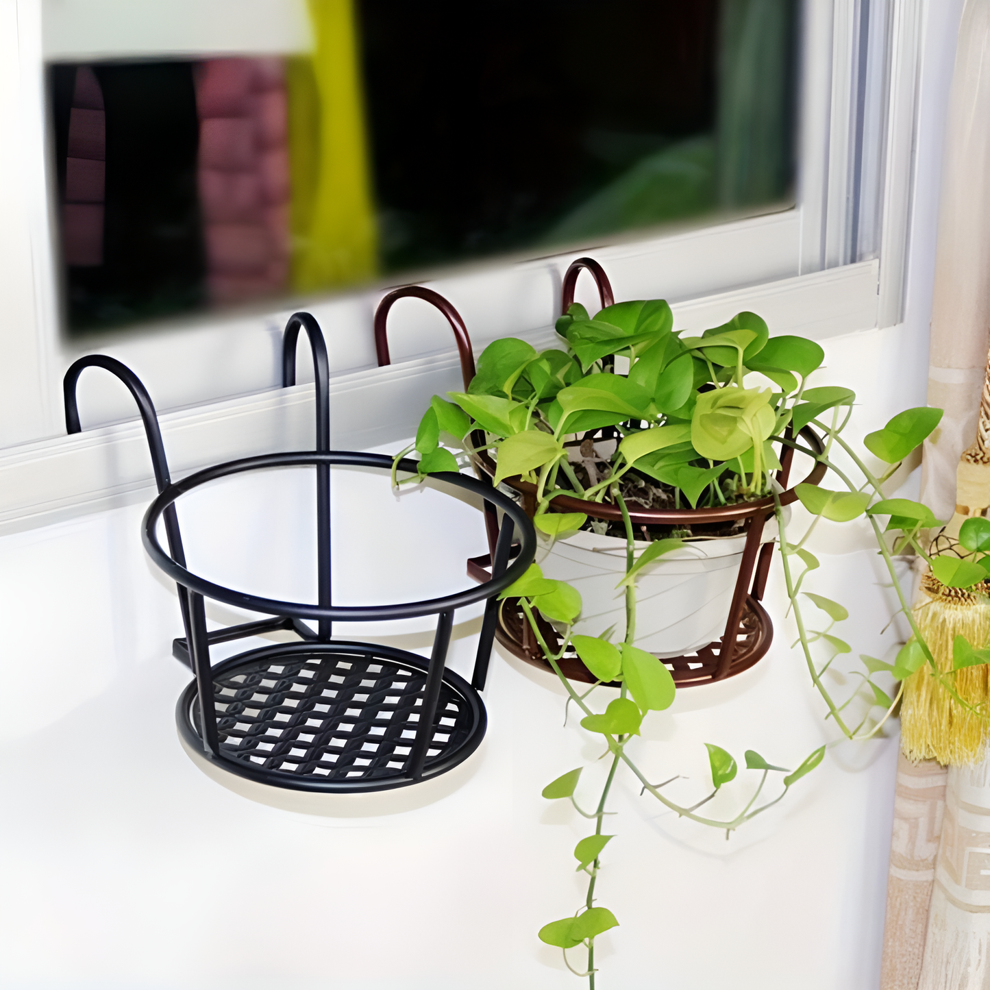 4 Black Hanging Flower Baskets | FLOWERBLOOM